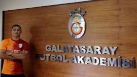 Galatasaray genç oyuncu ile profesyonel sözleşme imzaladı