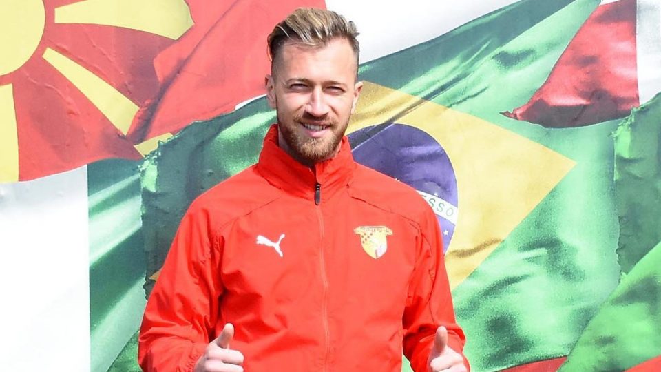Göztepe’de Peter Zulj taraftarlara veda etti