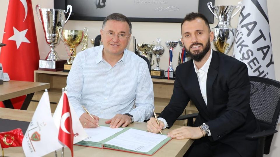 Hatayspor Emre Çolak’ı transfer etti