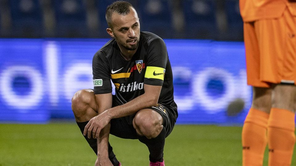 Kayserispor ligde kalma umudunu son haftaya taşıdı
