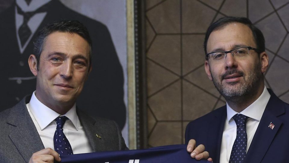Bakan Kasapoğlu’ndan Ali Koç’a tebrik
