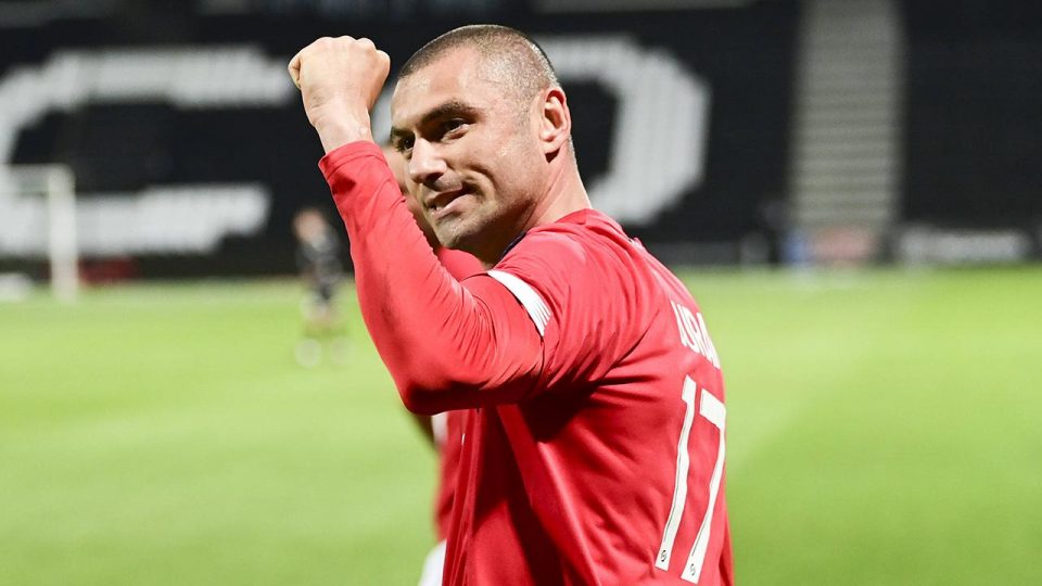 Burak Yılmaz Lille’de sezonun futbolcusu seçildi