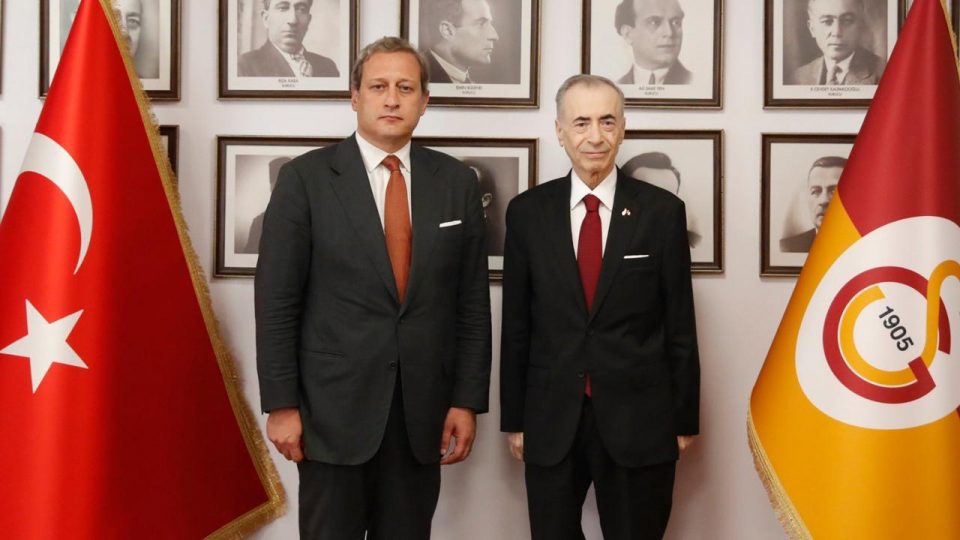 Galatasaray’da devir teslim töreni gerçekleştirildi