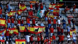 İspanya’da futbol ve basketbol maçları seyircili oynanacak