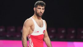 Milli güreşçi Murat Fırat, altın madalya kazandı