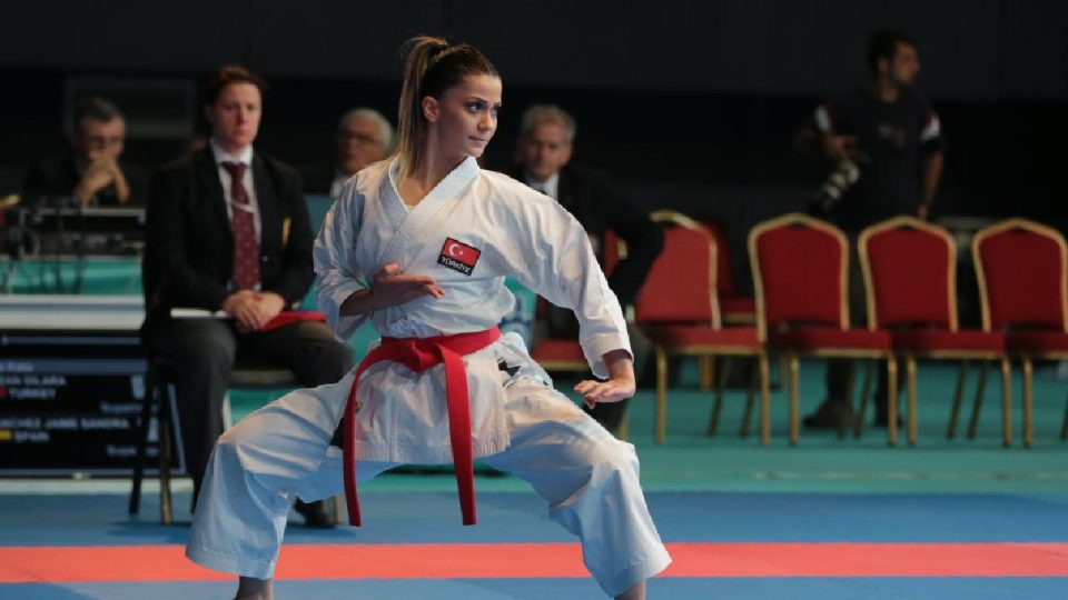 Milli karateciler olimpiyat kotası aldı
