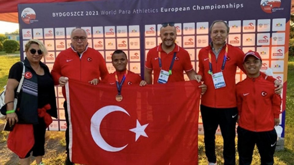 Ömer Faruk İlkin’den bronz madalya