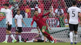 Ronaldo, Klose’yi yakaladı