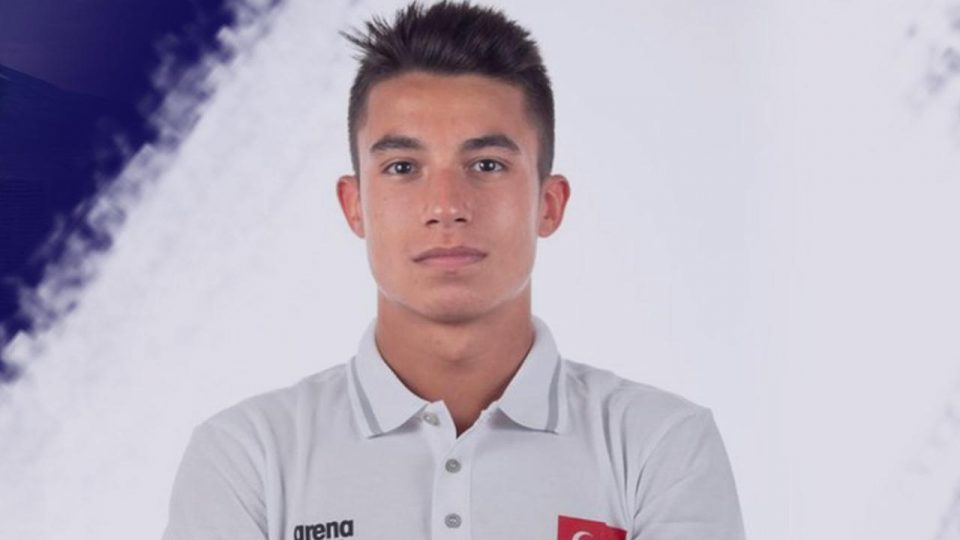 Milli yüzücü Baturalp Ünlü olimpiyatlara davet edildi