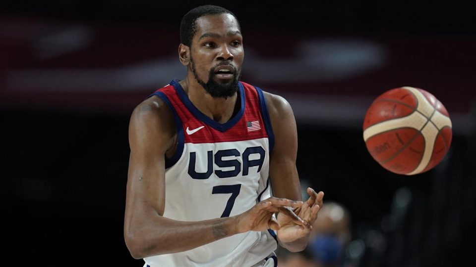 ABD’li basketbolcu Kevin Durant Tokyo 2020’de tarihe geçti