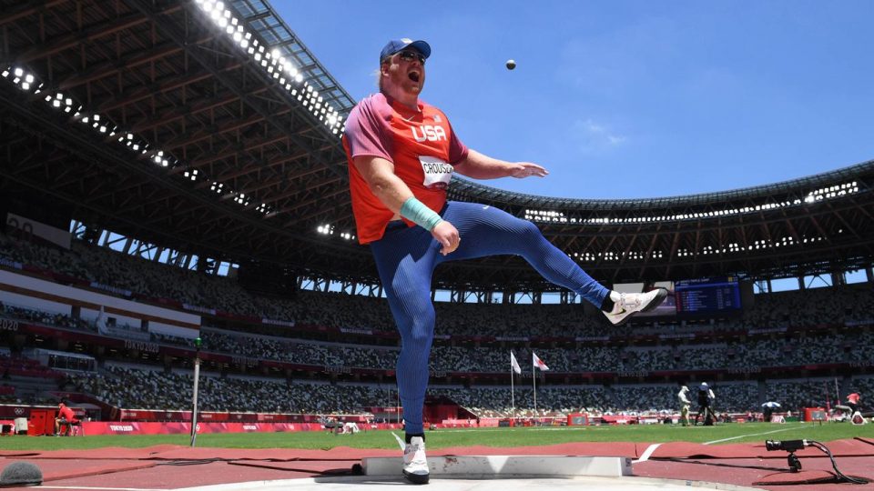 ABD’li Crouser gülle atmada olimpiyat rekoru kırdı