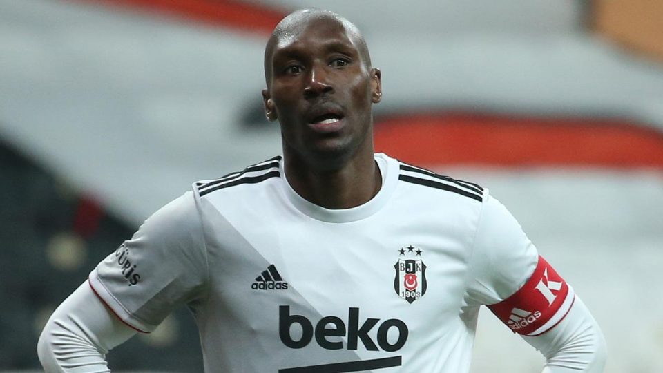 Beşiktaş’ın istikrarlı ismi Atiba, üçüncü kez “dalya” diyecek