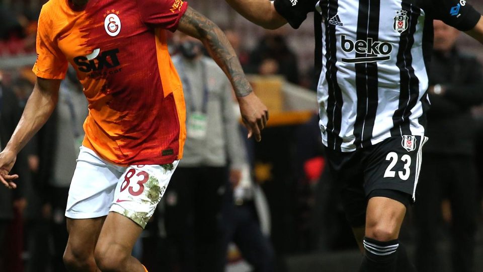 Beşiktaş-Galatasaray derbisi başladı