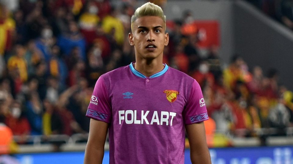 Galatasaray’da öncelik kaleci transferi