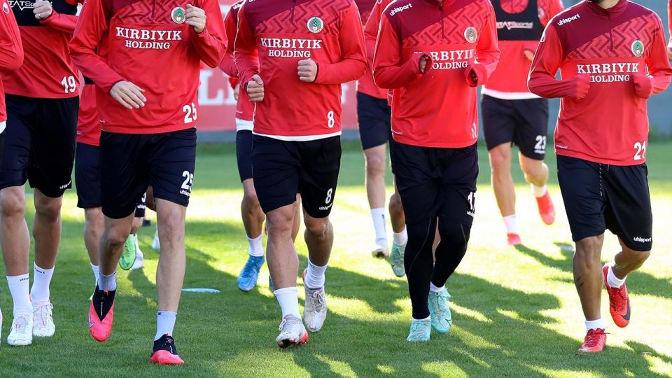 Alanyaspor’da 13 koronavirüs vakası