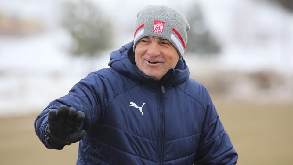 Sivasspor’da Rıza Çalımbay’dan taraftara çağrı