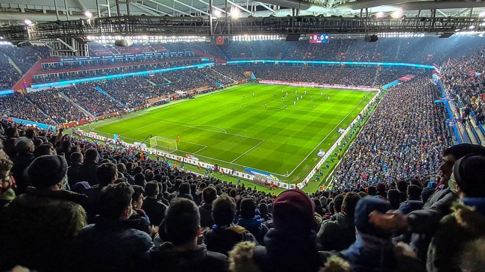 Trabzonspor tribünde de lider