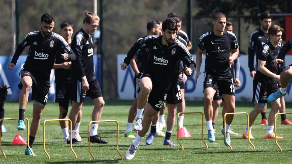 Beşiktaş’ın Giresunspor maçı kamp kadrosu belli oldu