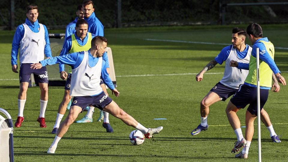 Fenerbahçe, Çaykur Rizespor maçı hazırlıklarına başladı