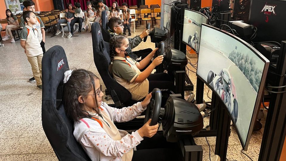 Otomobil sporlarına yetenekli öğrenciler ile keşfedilecek