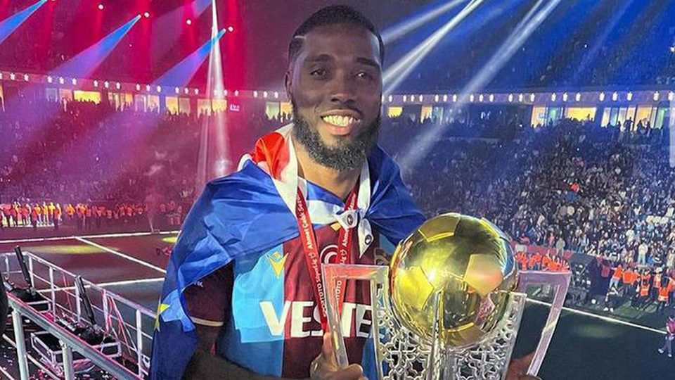 Trabzonsporlu Djaniny: Gelecek teklifler değerlendirilebilir