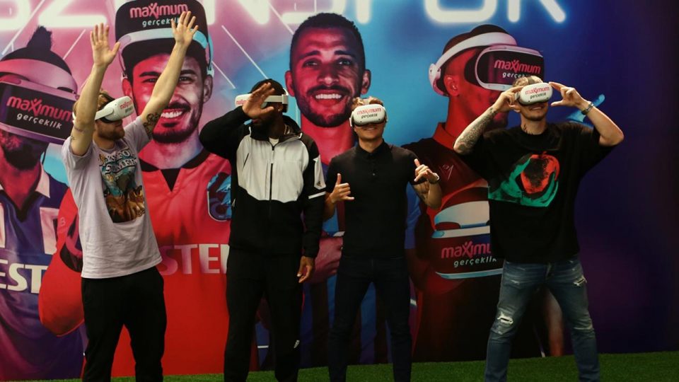 Trabzonsporlu futbolcular şampiyonluğu sanal ortamda yeniden yaşadı