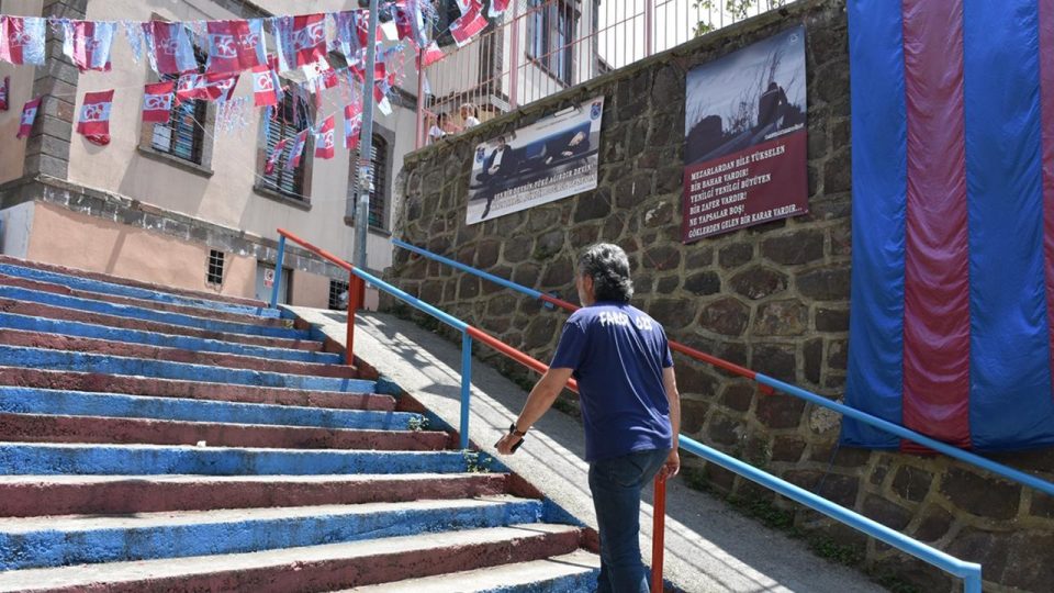 Faroz Mahallesi Trabzonspor’un renkleriyle boyandı