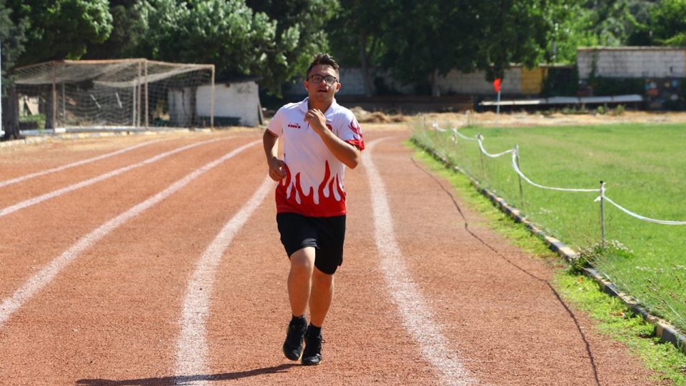 Özel sporcu Emirhan Akçakoca Dünya Şampiyonası’na hazırlanıyor