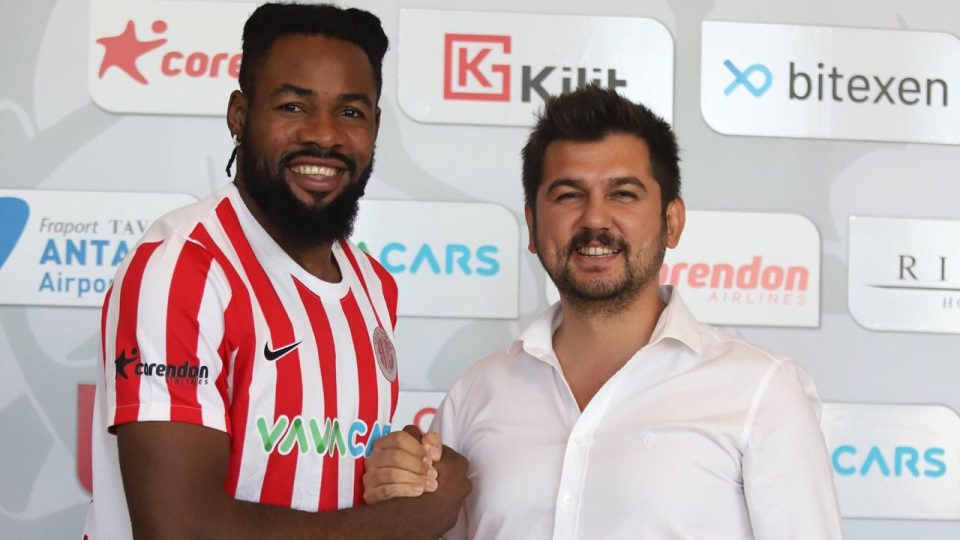 Antalyaspor Galatasaray’dan Luyindama’yı kiraladı