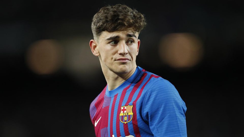 Barcelona genç yıldızı Gavi ile sözleşme yeniledi
