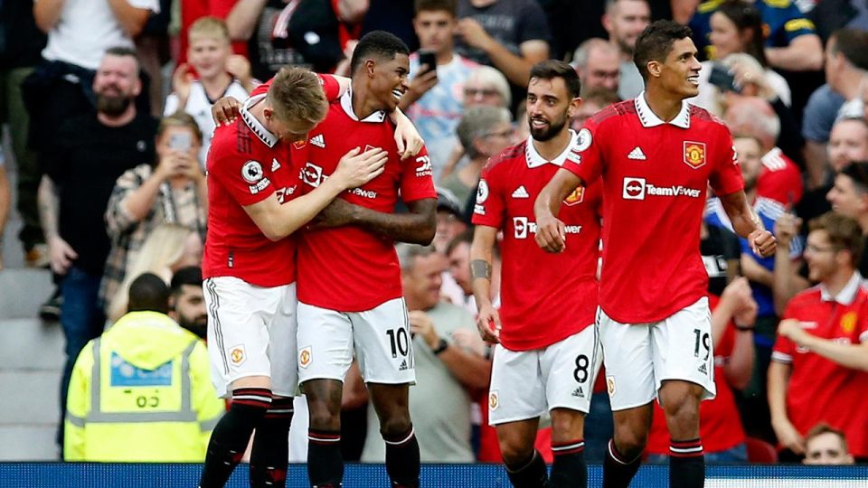 Manchester United Arsenal’a ilk yenilgisini tattırdı