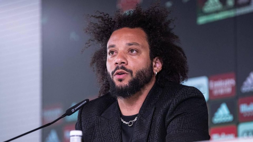 Olympiakos Marcelo’yu açıkladı