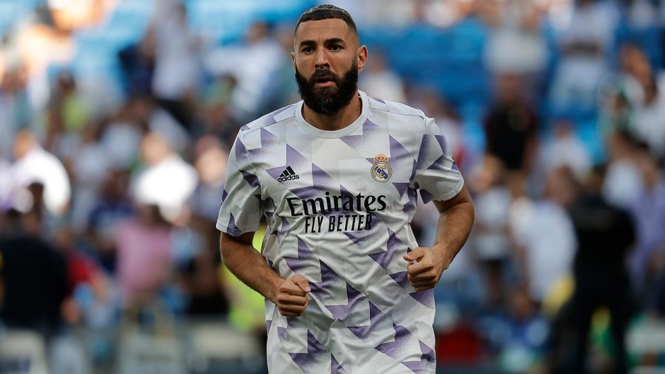 Real Madrid’de sakatlanan Benzema gelecek 2 maçı kaçıracak