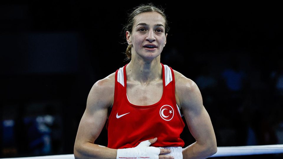 Buse Naz Çakıroğlu Avrupa şampiyonu oldu
