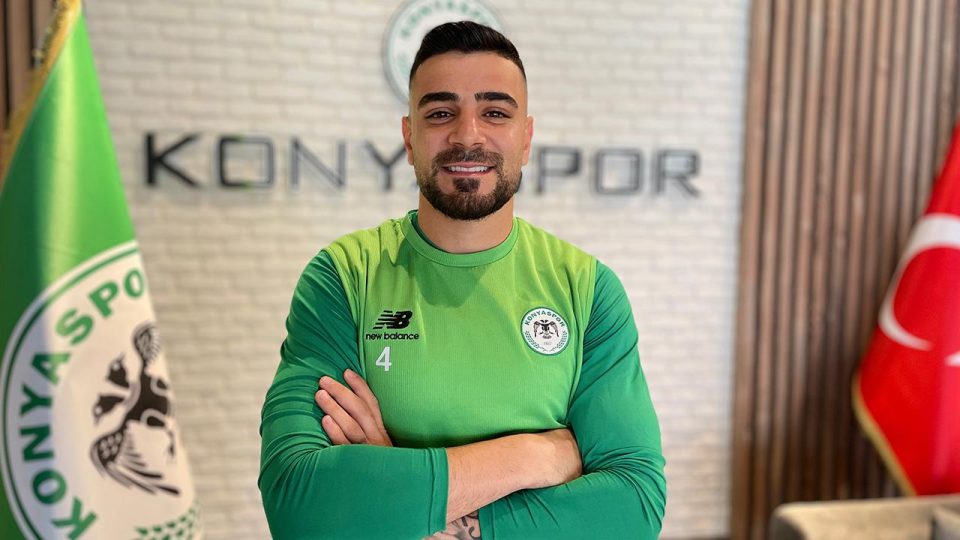 Konyasporlu Adil Demirbağ rakip golcülere geçit vermiyor