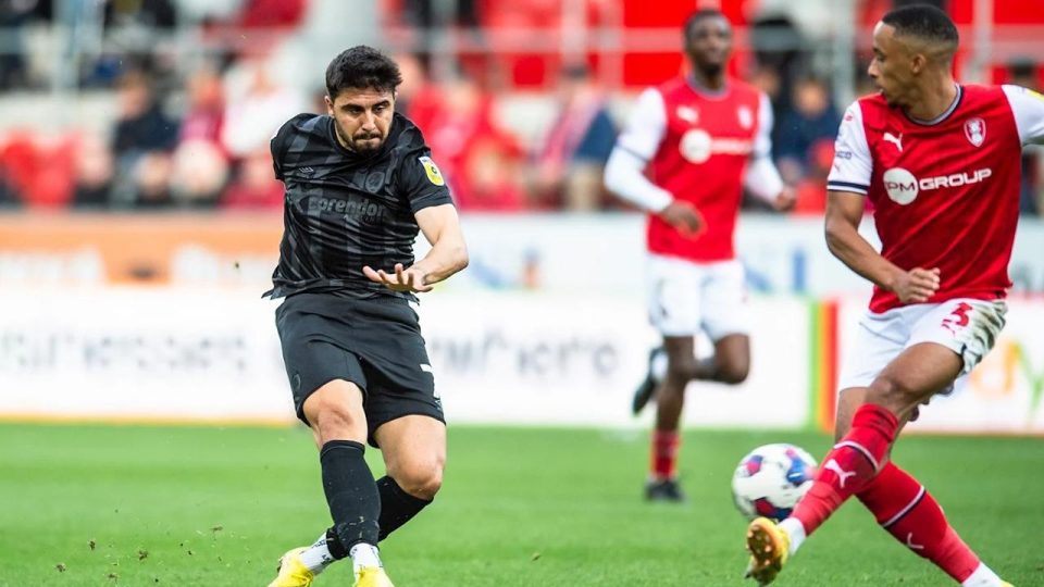 Ozan Tufan attı Hull City kazandı