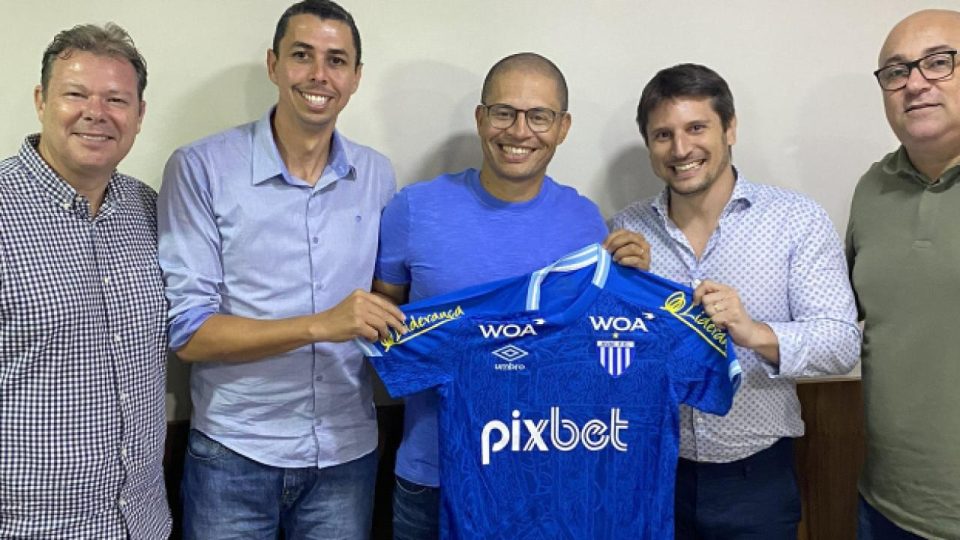 Alex de Souza, Avai’nin teknik direktörü oldu