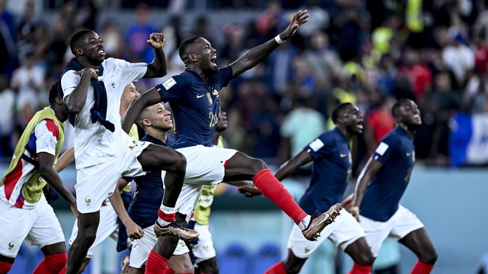 Fransa, Mbappe ile bileti kaptı