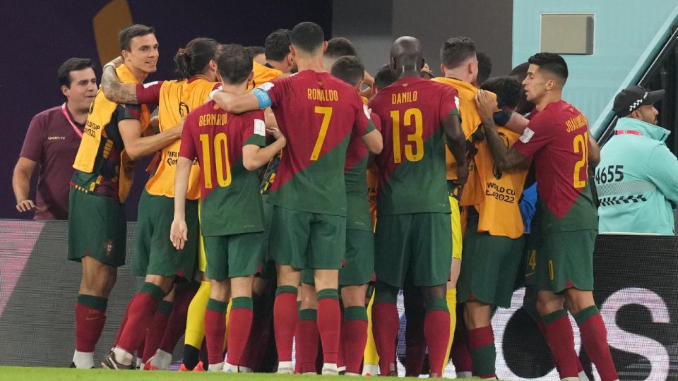 Ronaldolu Portekiz son 16 için Uruguay karşısında