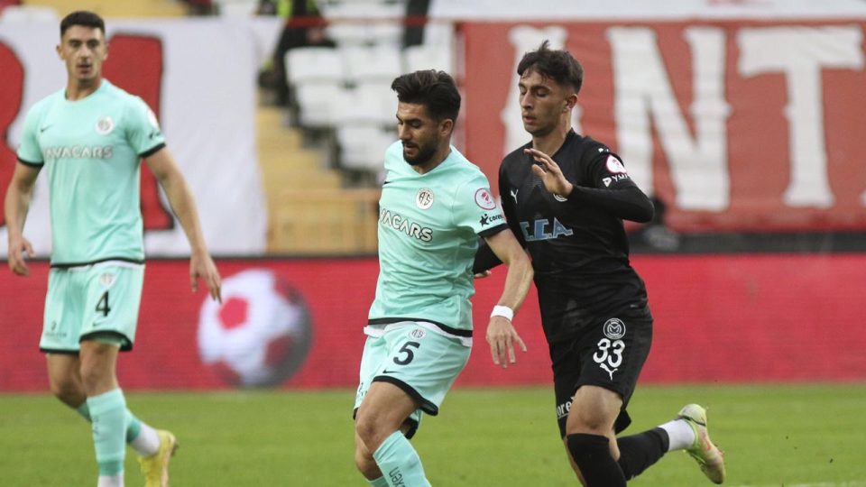 Antalyaspor kupada Manisa FK’nın karşısında