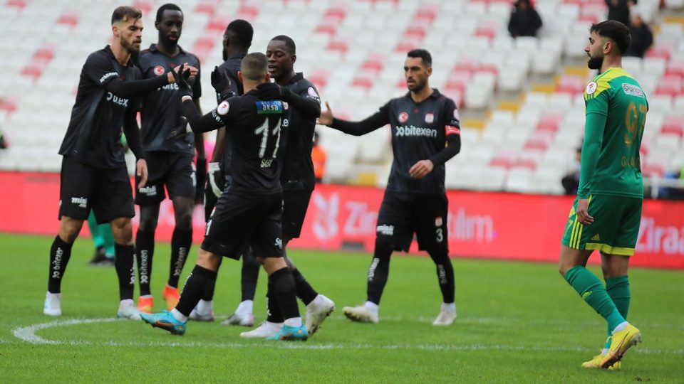 Sivasspor adını son 16’ya yazdırdı