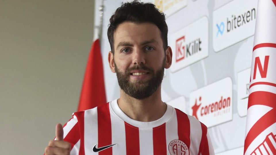 Antalyaspor Erdal Rakip’i transfer etti