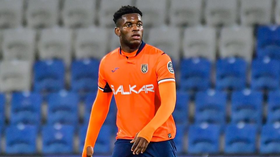 Başakşehir Francis Nzaba’yı Dinamo Tiflis’e kiraladı