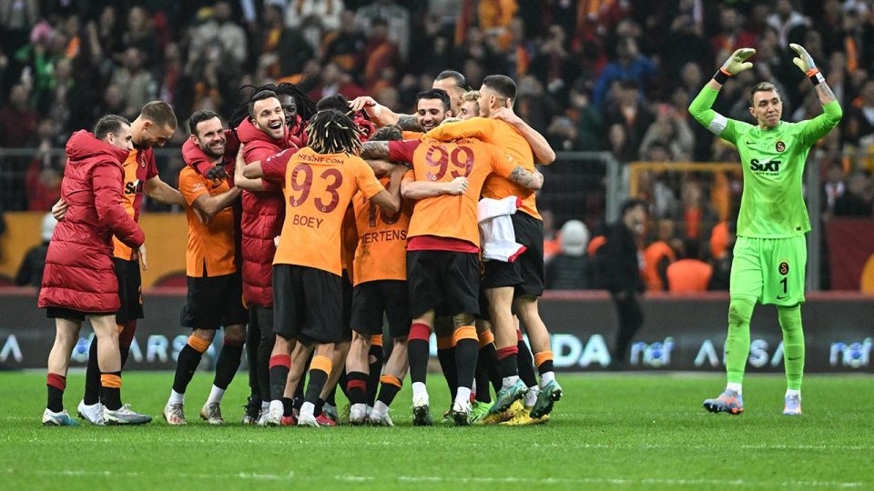 Galatasaray galibiyet serisini sürdürdü