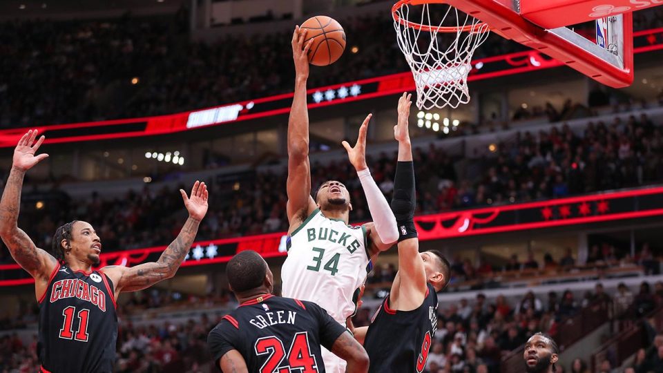 NBA’de Antetokounmpo kariyer rekoru kırdı