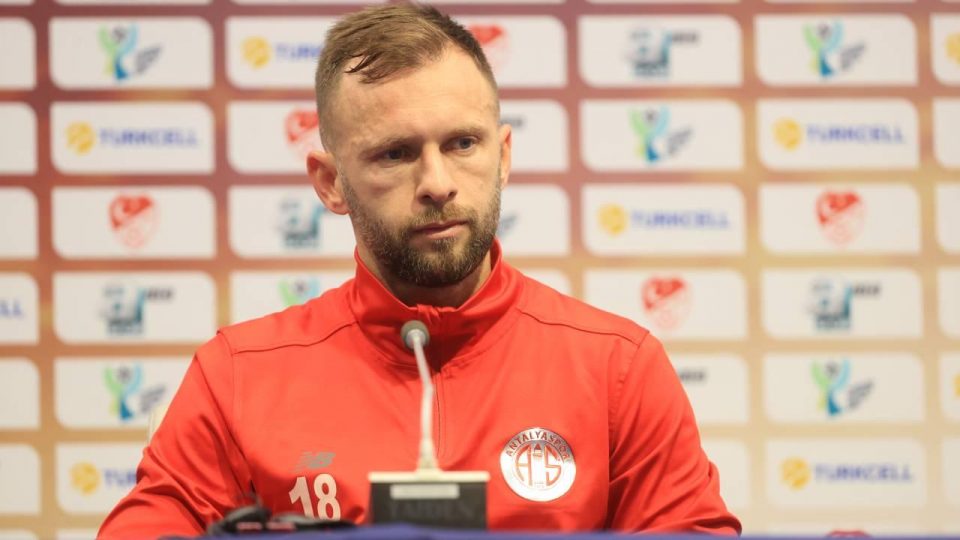Antalyaspor’da Hakan Özmert ile yollar ayrıldı
