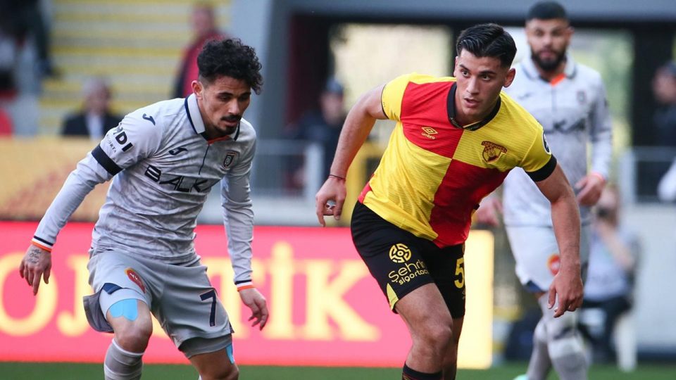 Göztepe ile Başakşehir depremzedeler için özel maçta karşılaştı