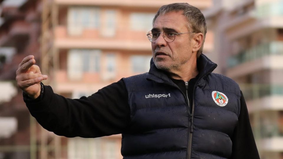 Alanyaspor sistem değişikliğine gidiyor