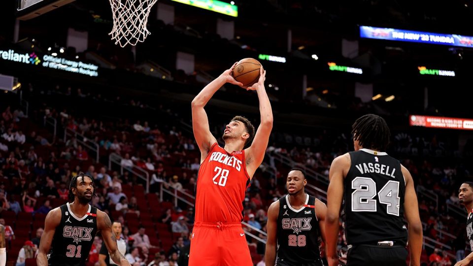 Alperen Şengün “double-double” yaptı Houston kazandı