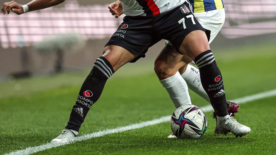 Fenerbahçe-Beşiktaş maçının biletleri yarın satışa çıkarılacak